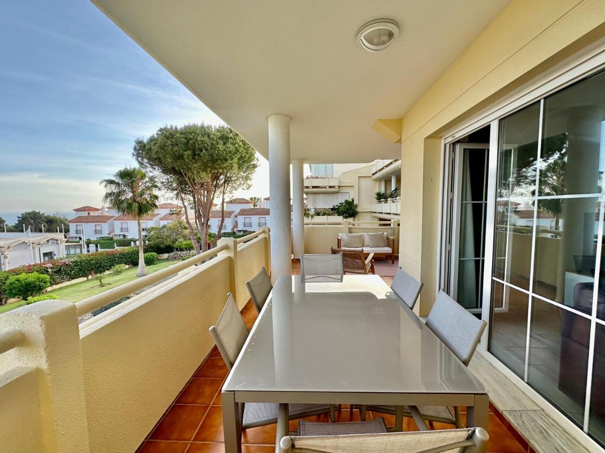 Seaview And Big Terrace Cabopino Apartamento *